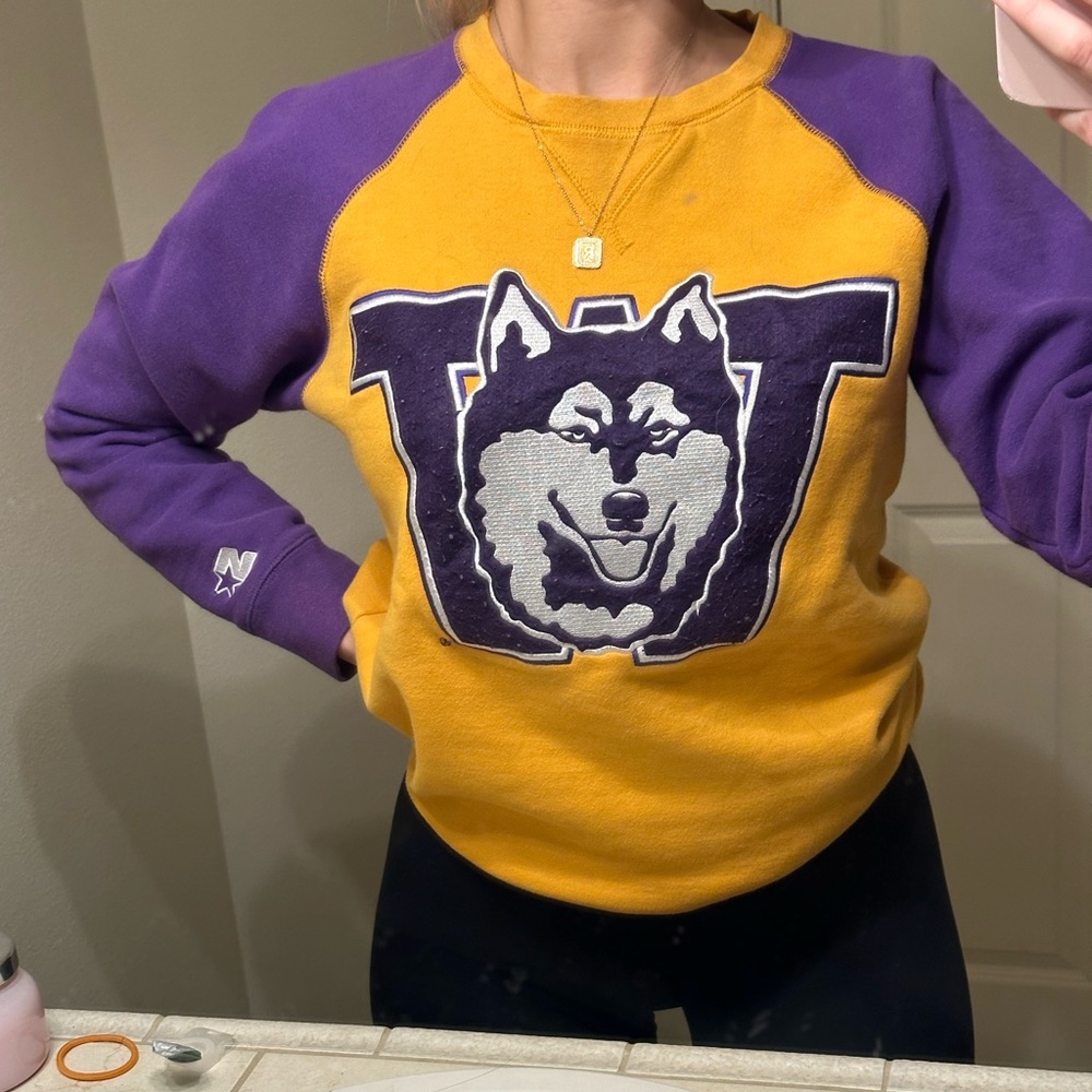 Vintage UW Huskies Sweatshirt